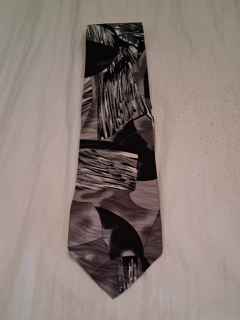 Vintage Carlo Palazzi Men's Abstract Black & Gray Dress Tie. 100% Silk